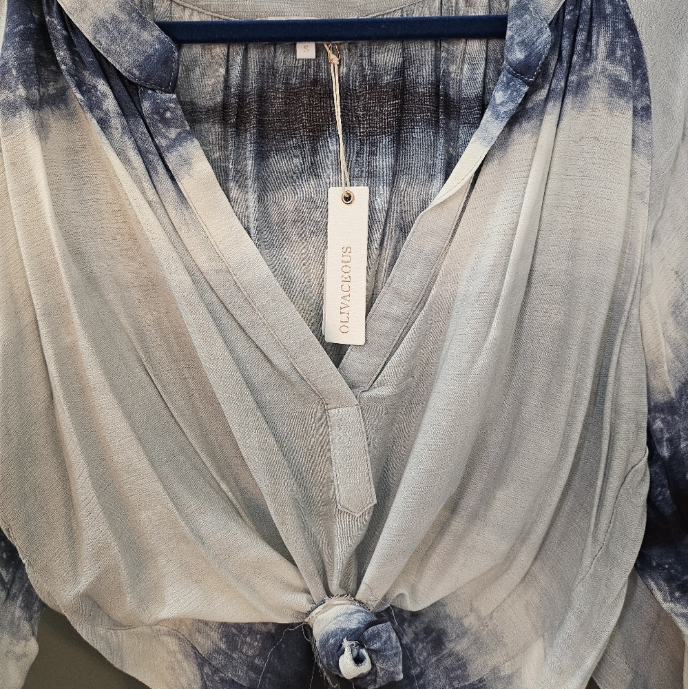 Olivaceous Ombre Blue Tie-Dye Women's Top